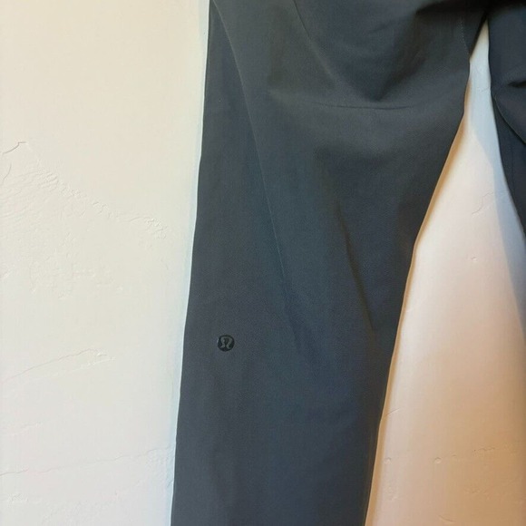 Lululemon Men’s 34 ABC Dark Grey Joggers Pants Zip Closure Drawstring Pockets - Picture 7 of 13